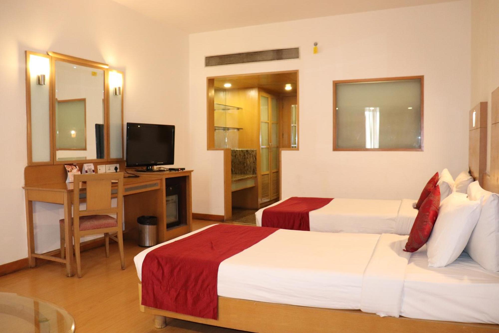 VITS Aurangabad Hotel Bagian luar foto