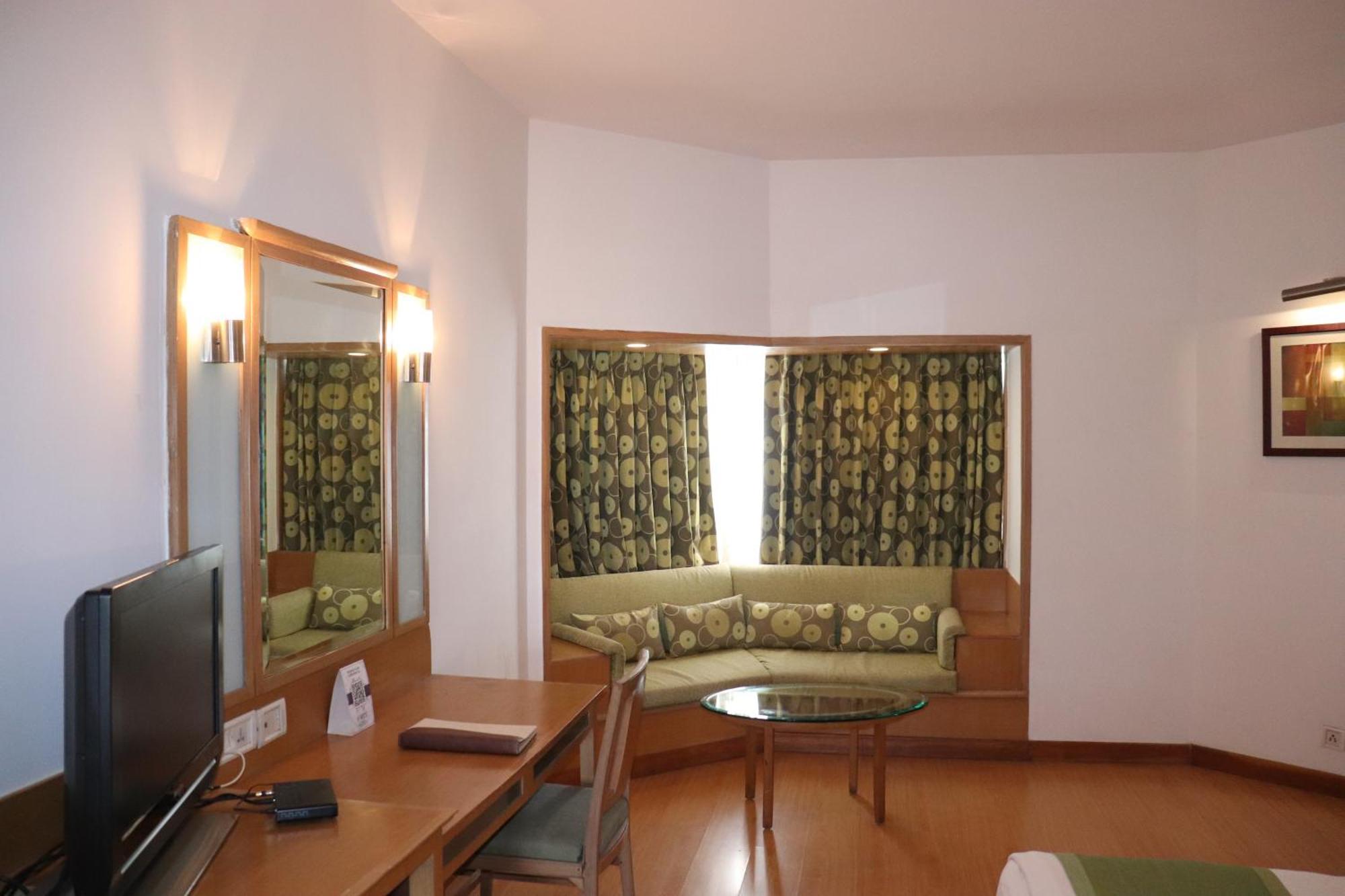 VITS Aurangabad Hotel Bagian luar foto