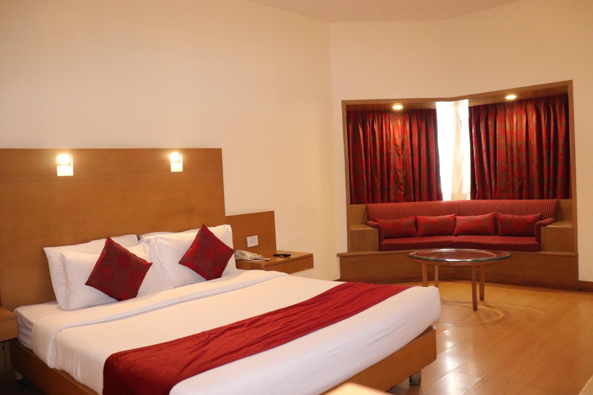 VITS Aurangabad Hotel Bagian luar foto