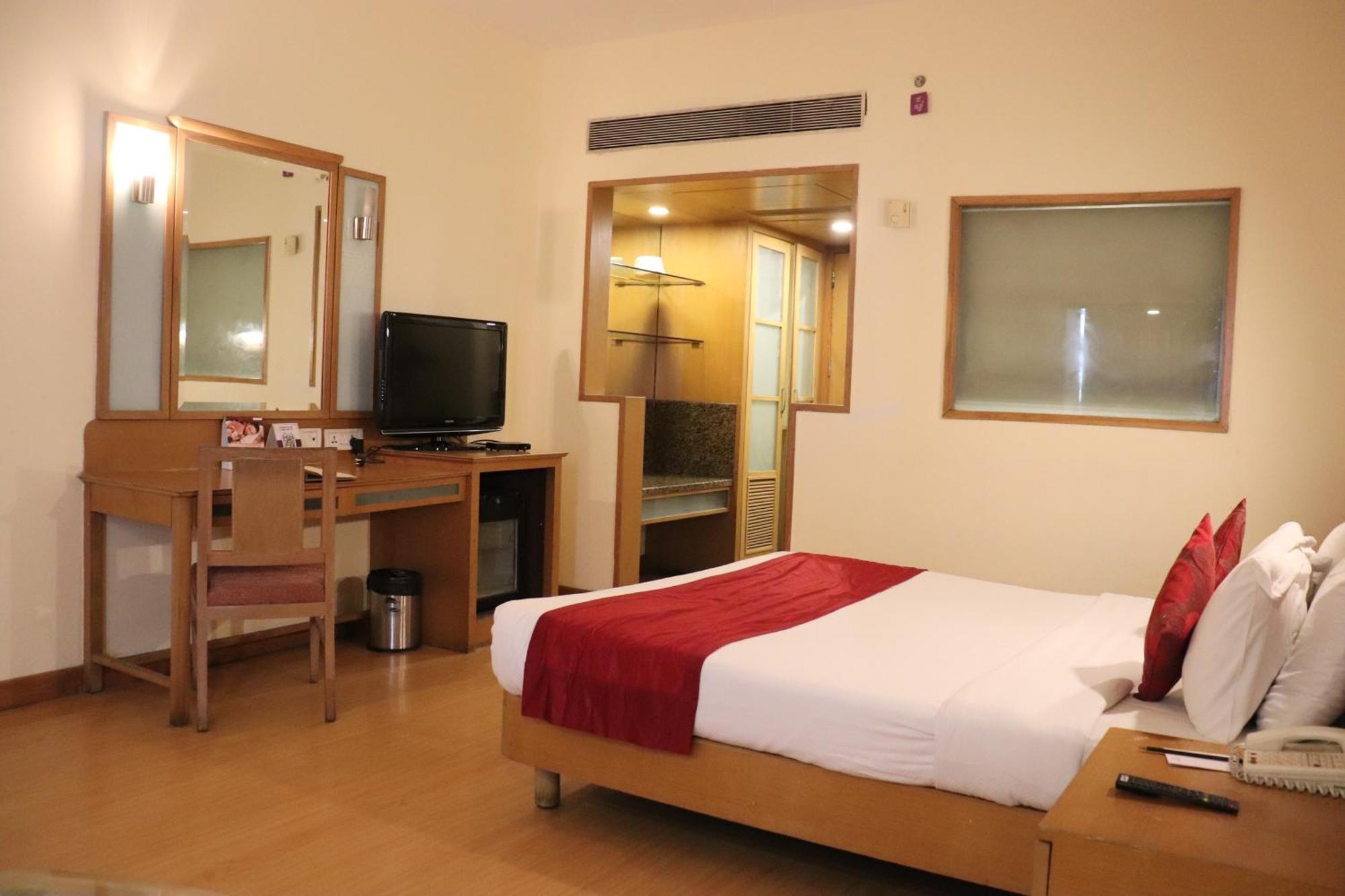 VITS Aurangabad Hotel Bagian luar foto