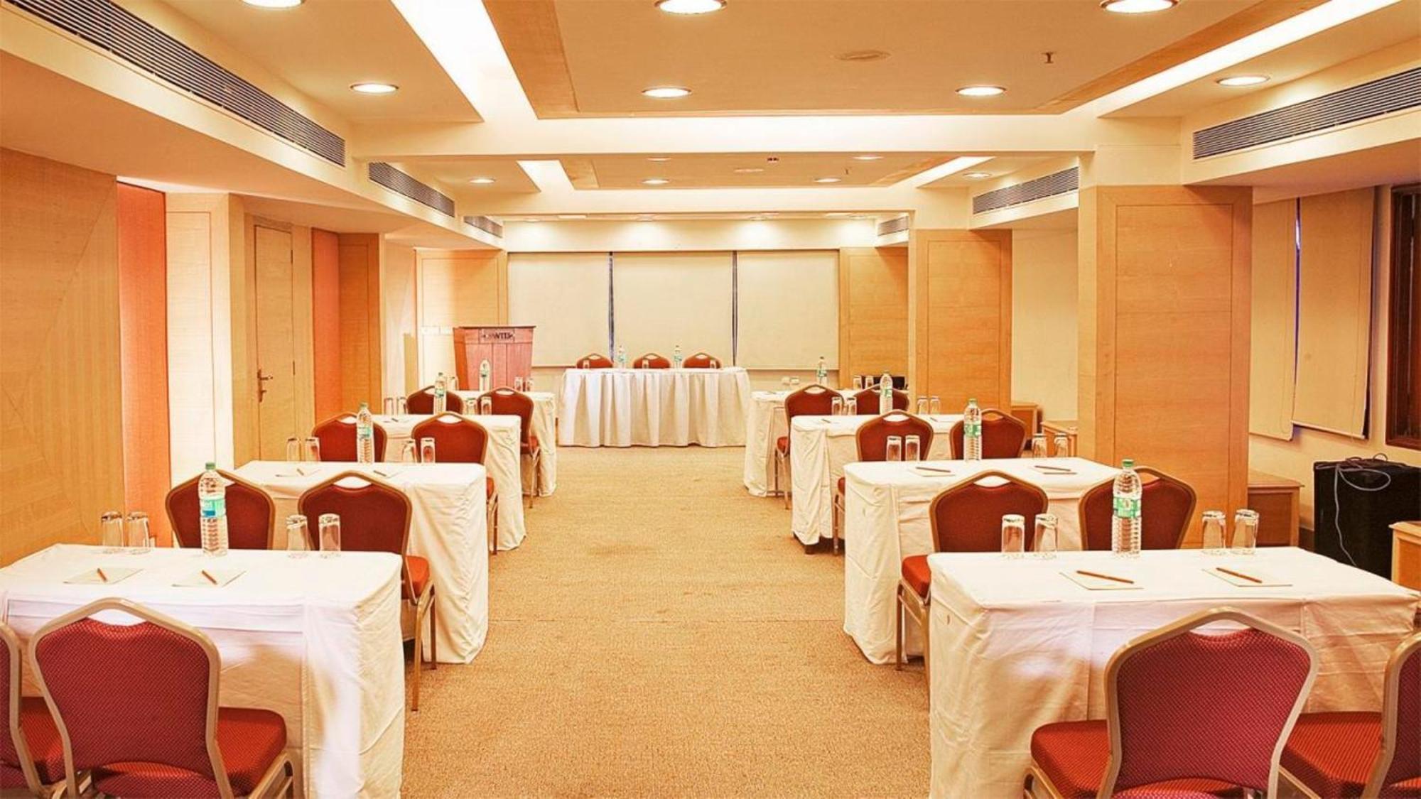 VITS Aurangabad Hotel Bagian luar foto