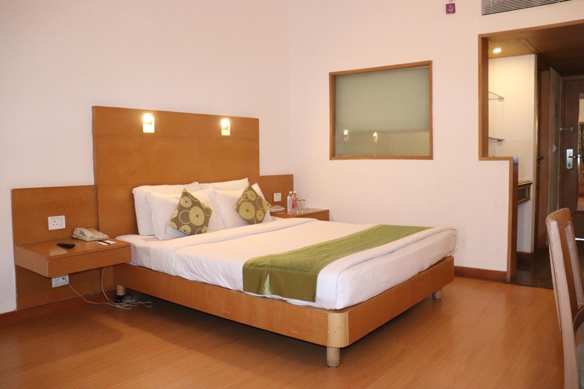 VITS Aurangabad Hotel Bagian luar foto