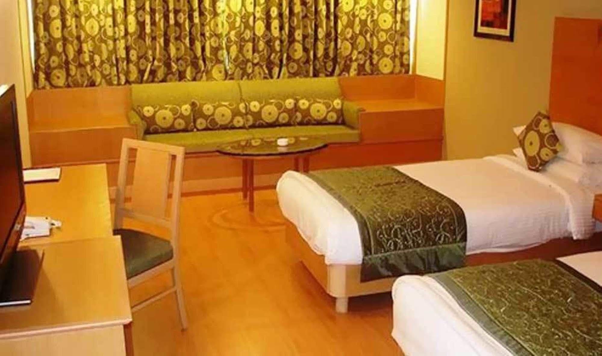 VITS Aurangabad Hotel Bagian luar foto
