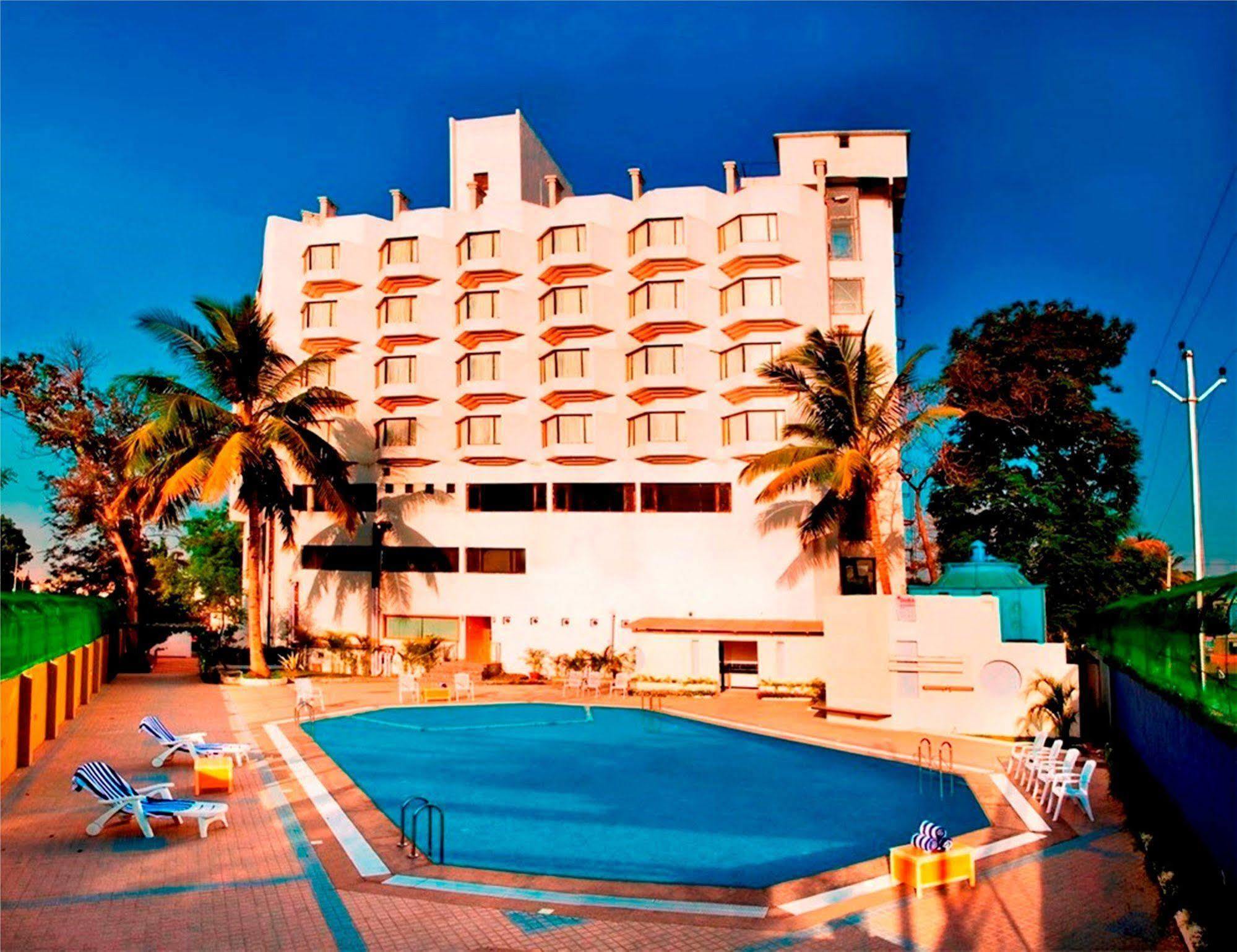 VITS Aurangabad Hotel Bagian luar foto
