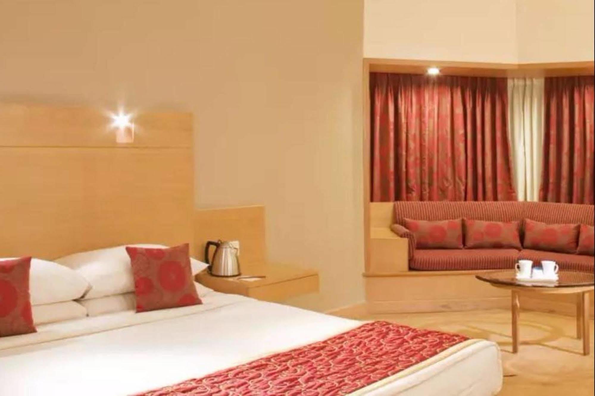 VITS Aurangabad Hotel Bagian luar foto