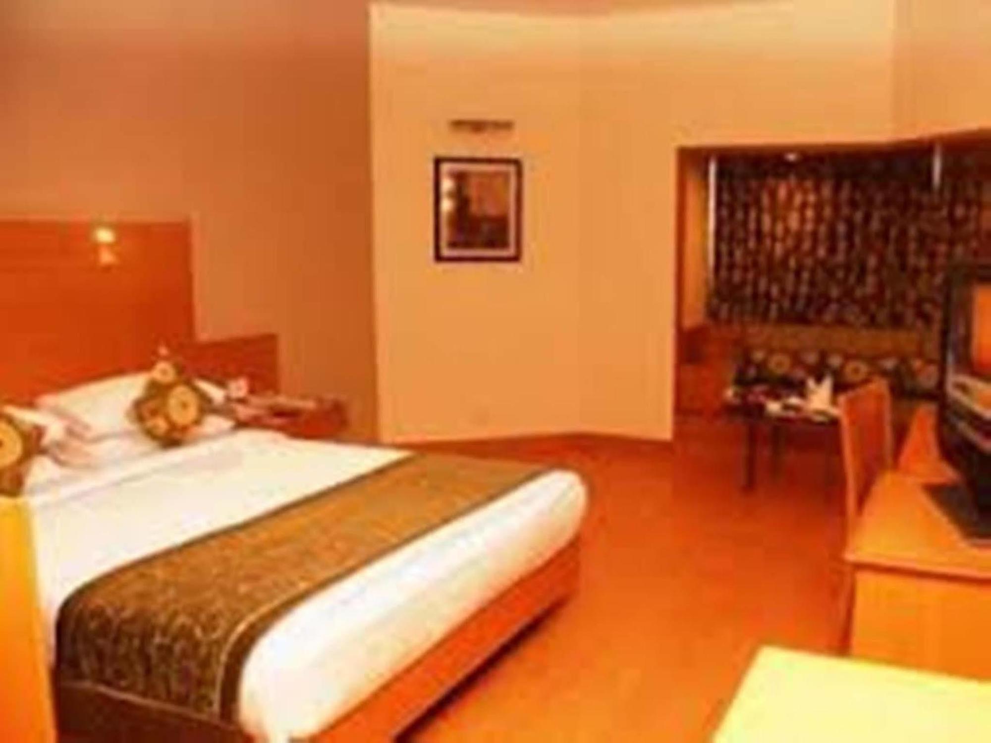 VITS Aurangabad Hotel Bagian luar foto