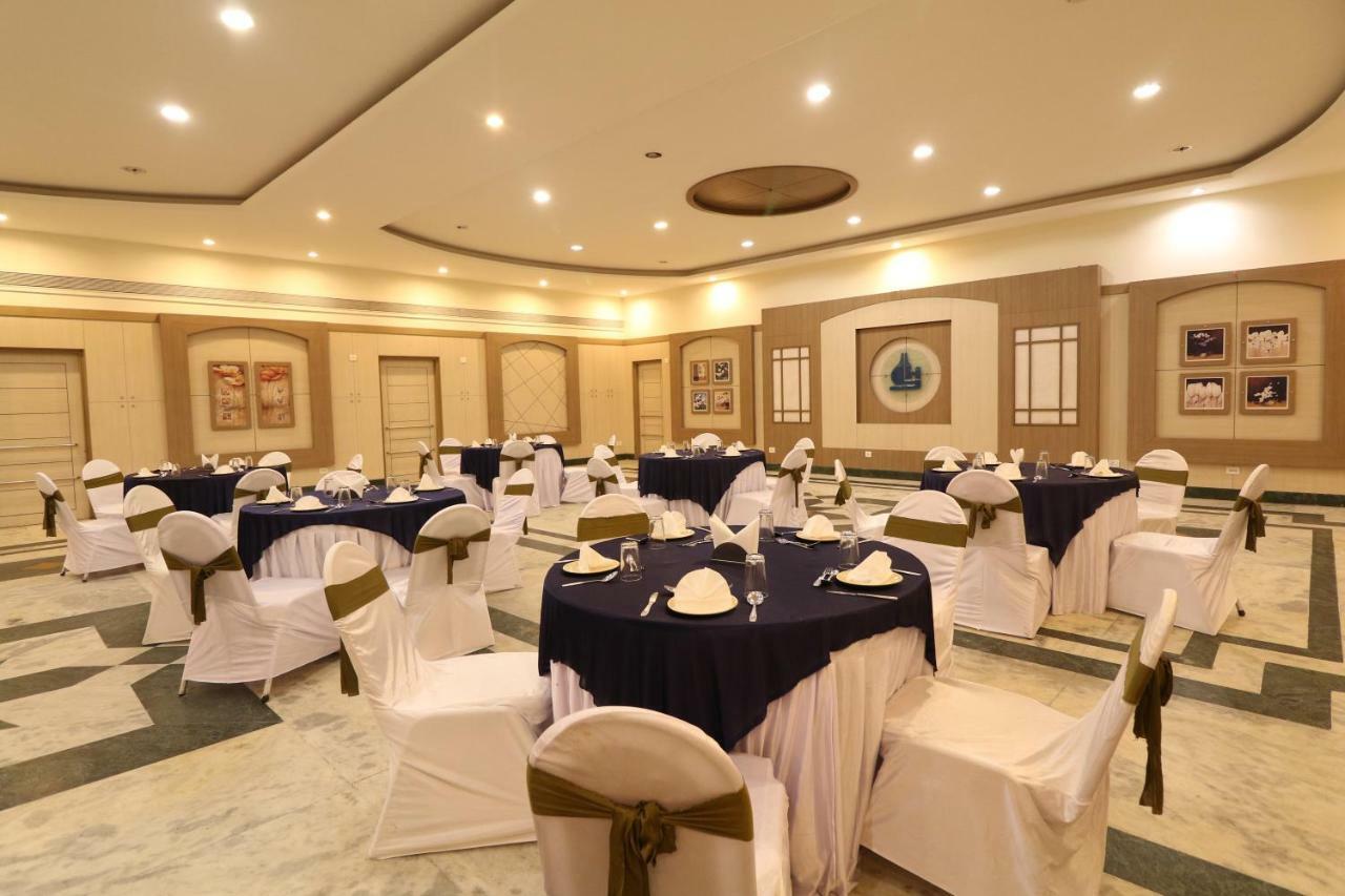 VITS Aurangabad Hotel Bagian luar foto